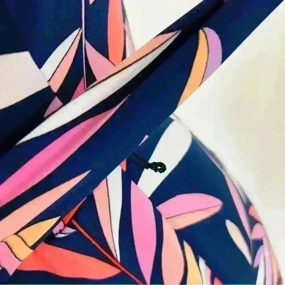 Maggie London Multicolor V Neck Cap Sleeve Wrap Dress Size 6 - Picture 14 of 15